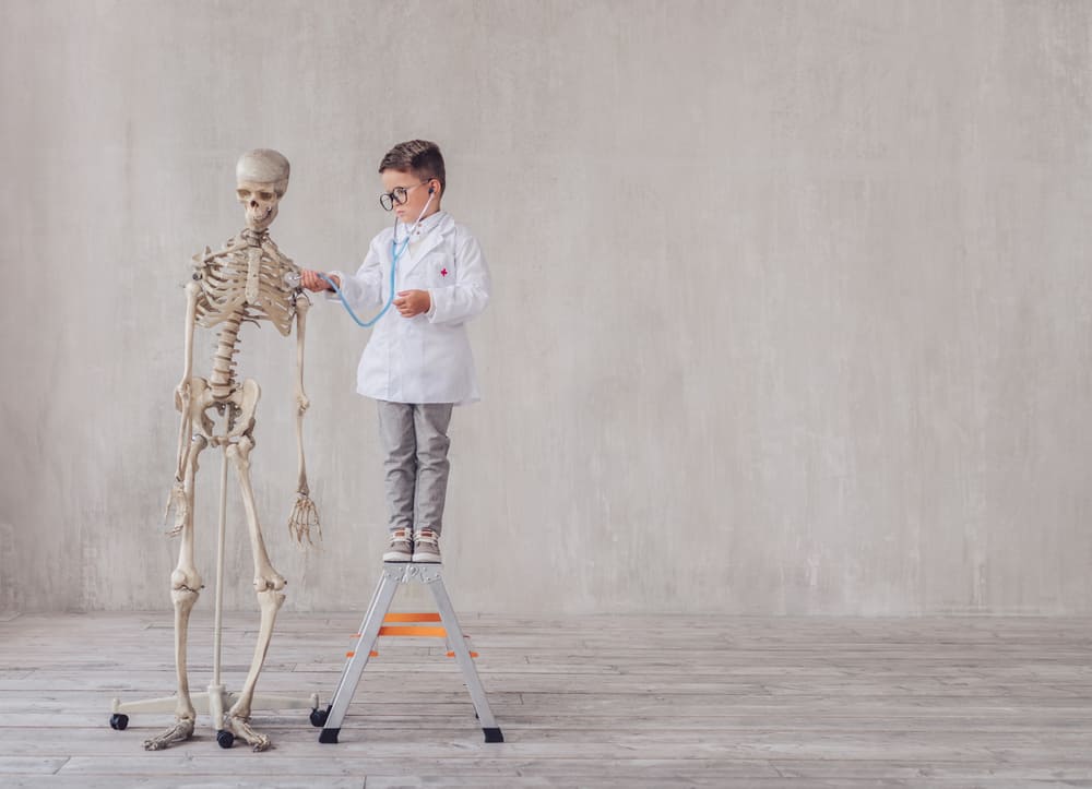 szkielet i dziecko